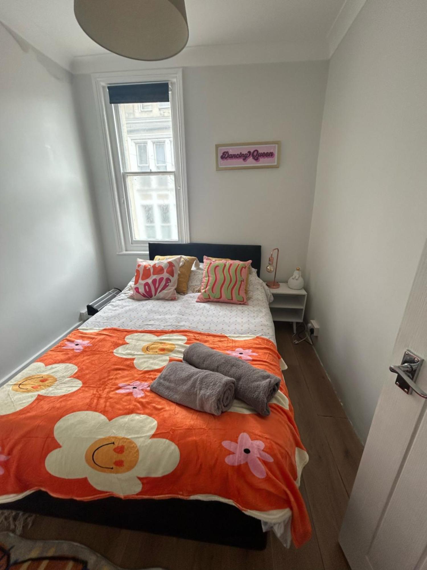 הייסטינגס Bright Apartment In The Heart Of St Leonards מראה חיצוני תמונה