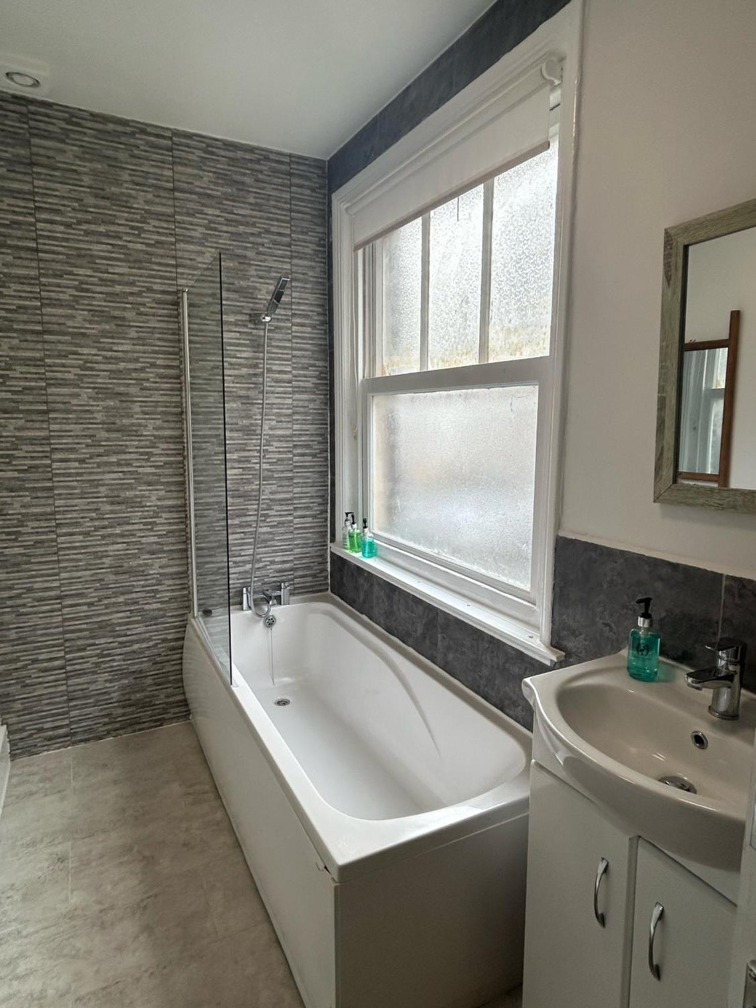 הייסטינגס Bright Apartment In The Heart Of St Leonards מראה חיצוני תמונה